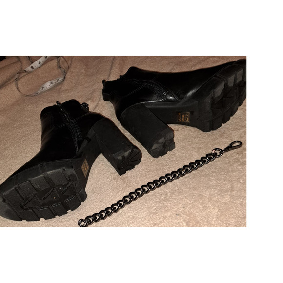 New-GORGEOUS AND SASSY! Aldo Bolder Ankle Chain Platform Boots Sz 8 - Picture 7 of 16